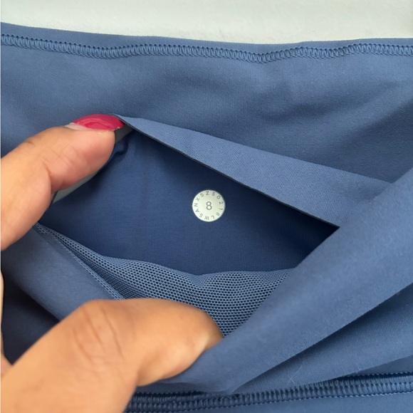 Lululemon | in movement right | size 8 - Picture 5 of 6